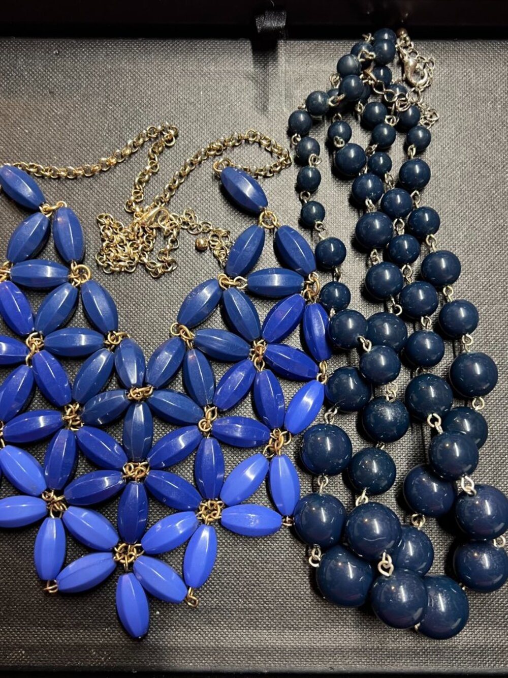 Large Curted Lot of 18 Beaded Necklaces, 2+ pounds - Picture 6 of 7